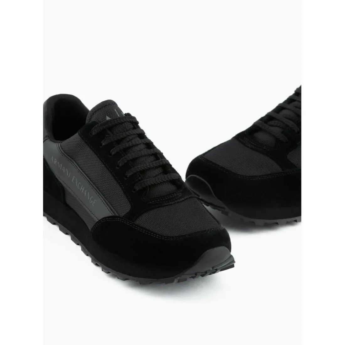 Baskets basses pour homme en cuir noir
