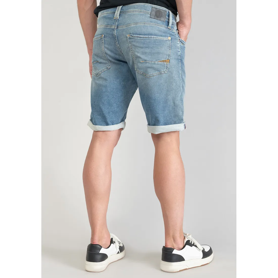Bermuda Jogg Lo bleu délavé en coton à la toile très stretch