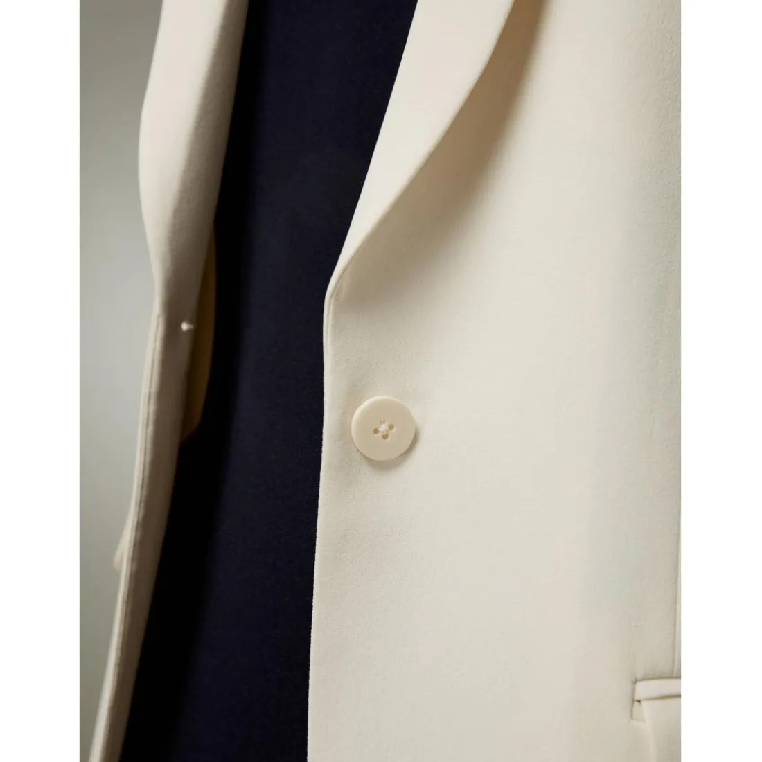 Blazer élégant en soie blanc