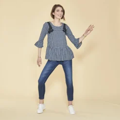 Blouse à carreaux manches 3/4 guipure et volants femme - Carreaux Bleu en coton
