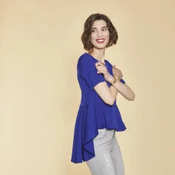 Blouse asymétrique manches courtes col V dos bas volanté femme - Bleu électrique