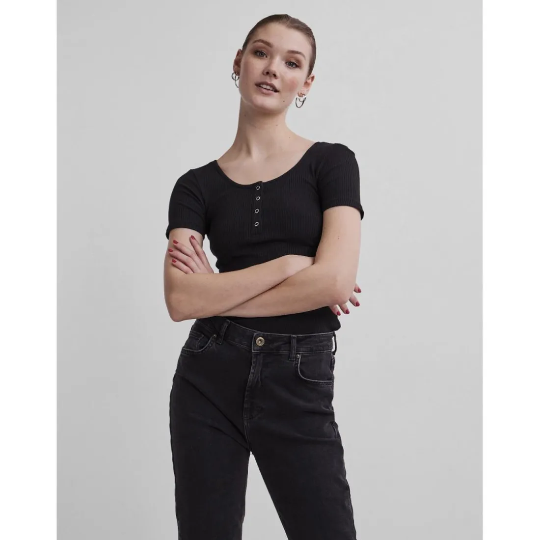 Blouse manches courtes col rond noir