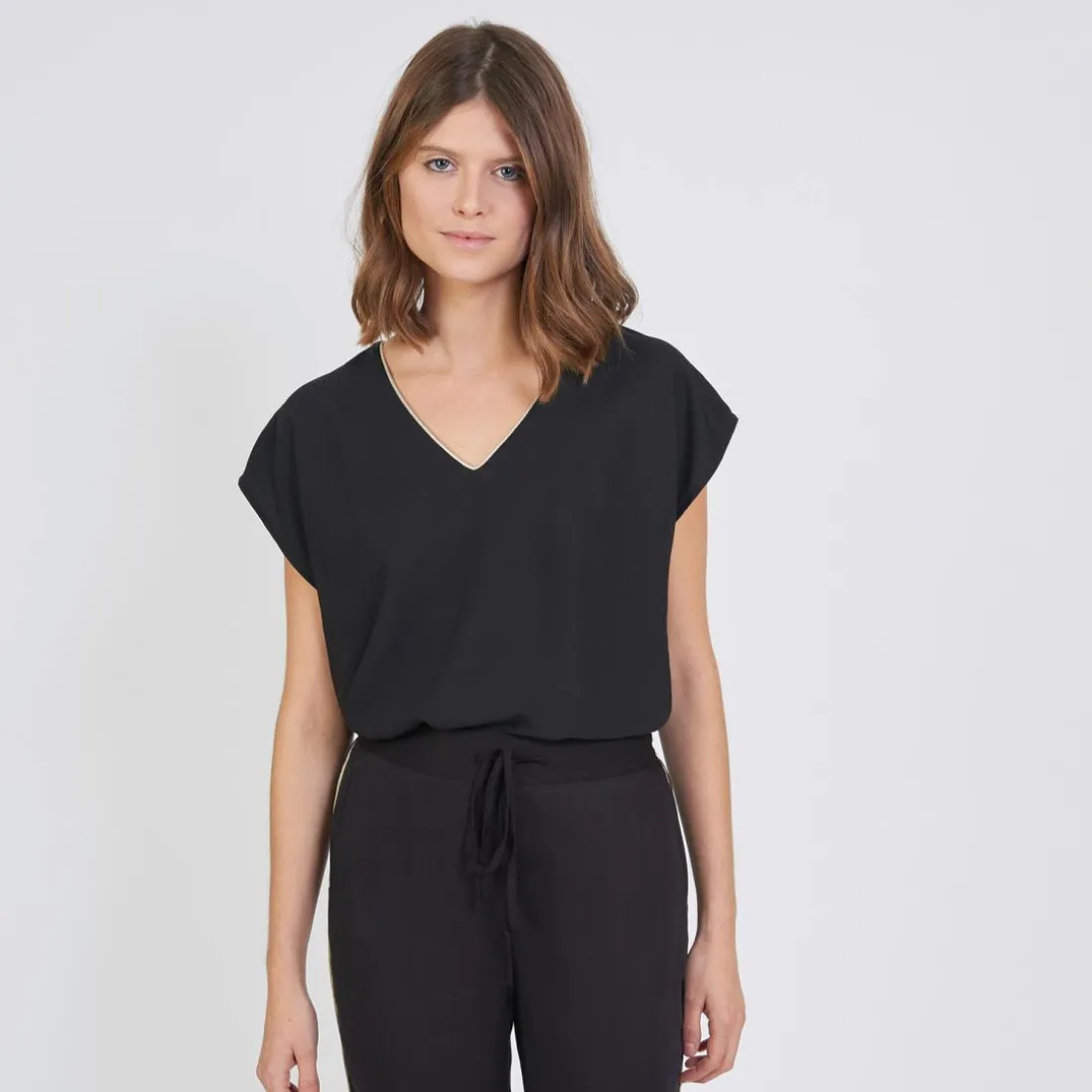 Blouse manches courtes col V Emie noir