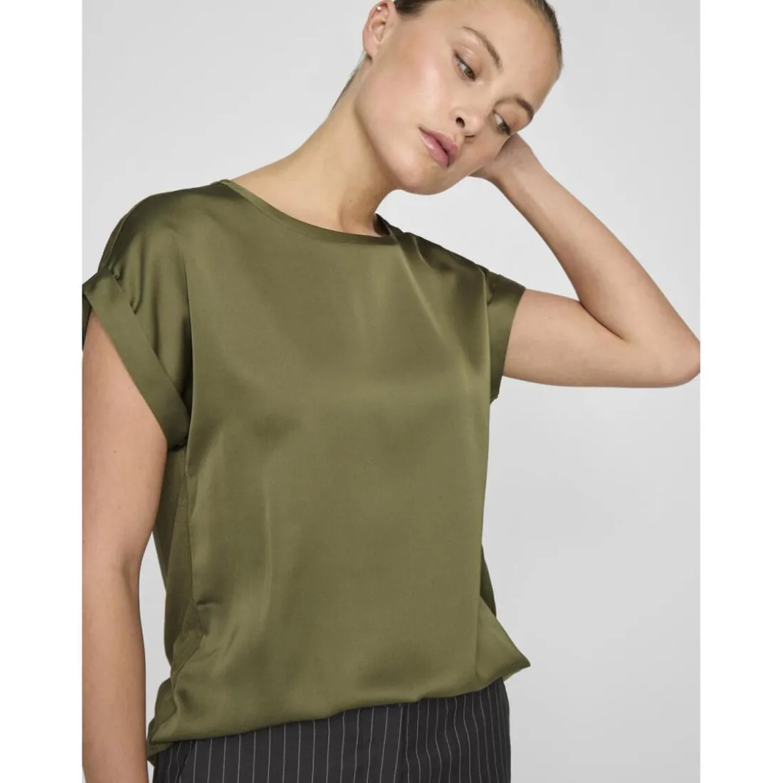Blouse manches courtes en satin Ellette vert Beth
