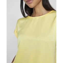Blouse manches courtes en satin Ellette jaune Tess