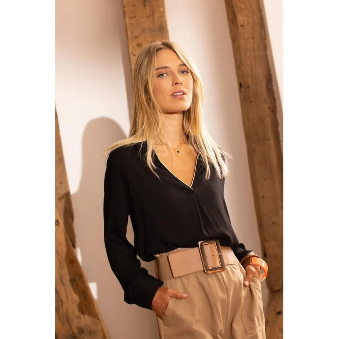 Blouse manches longues détail doré Carla en viscose