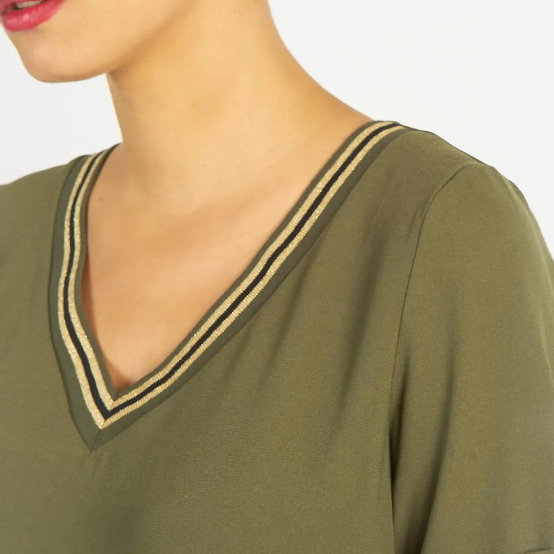 Blouses col V détail bandes à l'encolure Elena