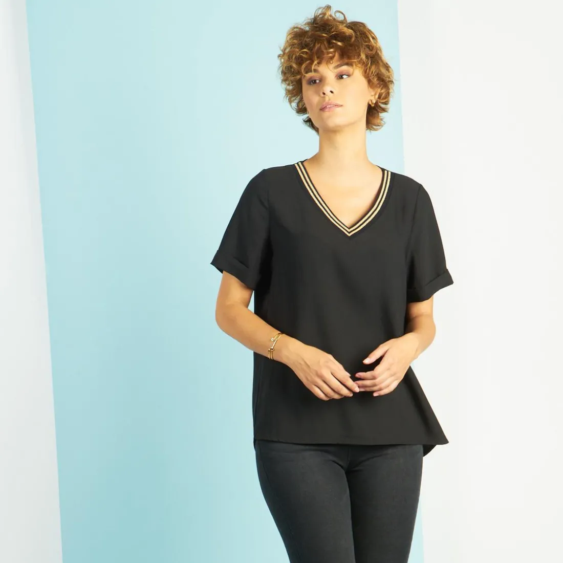 Blouses col V détail bandes à l'encolure Elena