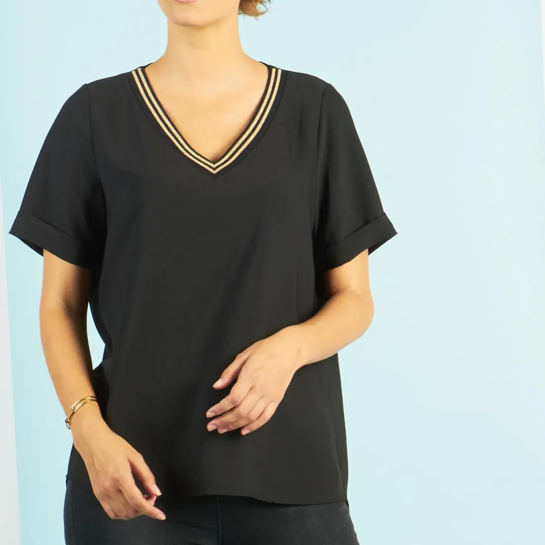 Blouses col V détail bandes à l'encolure Elena
