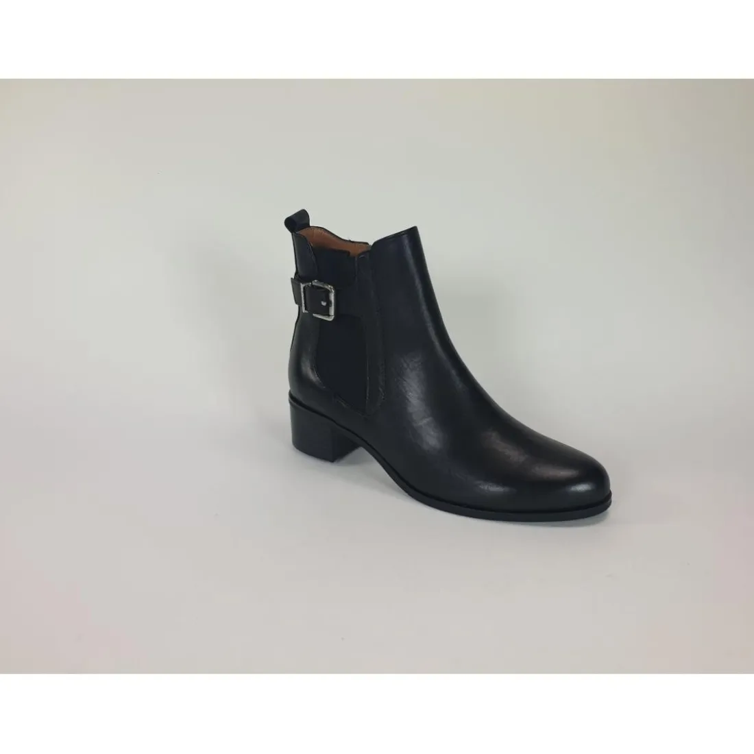 Boots femme en cuir NOIR à talon