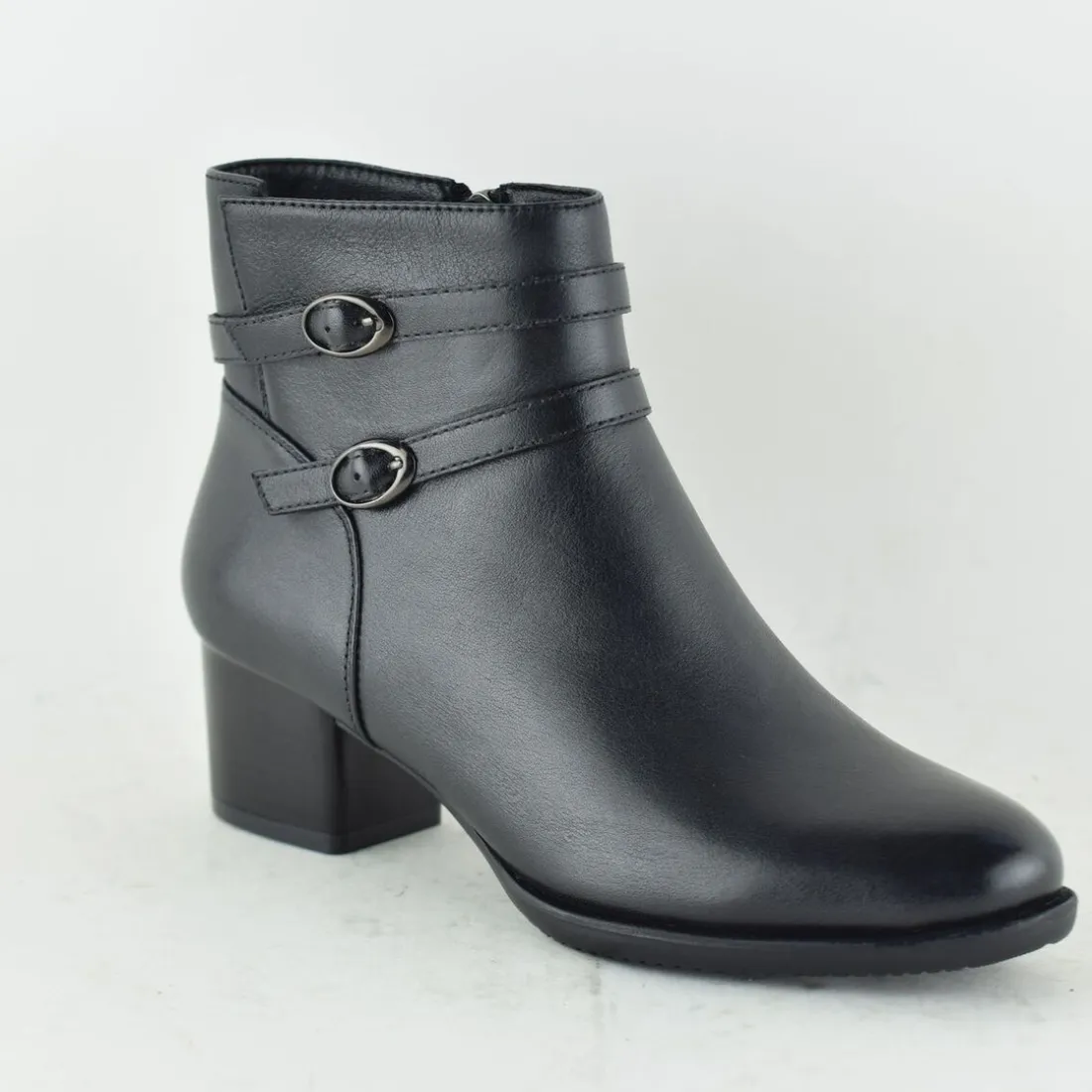 Bottines femme en cuir NOIR