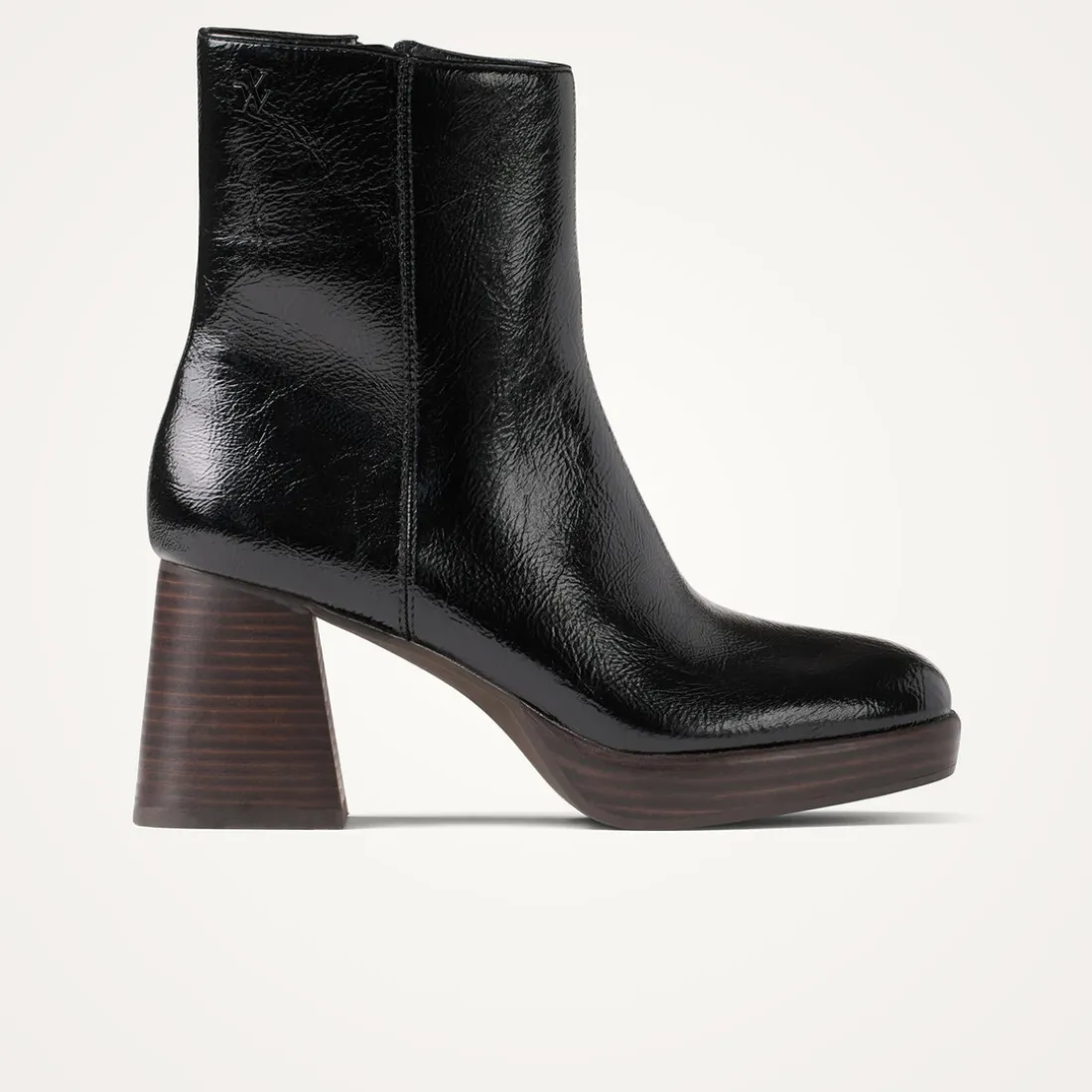 Bottines noires à plateforme et talon bois