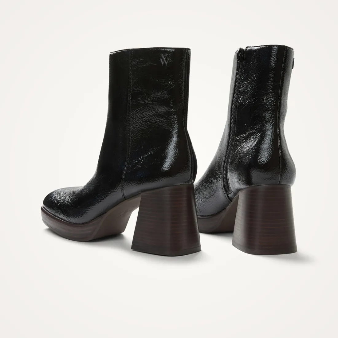 Bottines noires à plateforme et talon bois