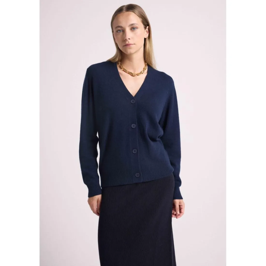 Cardigan boyfriend col V LEA en cachemire bleu marine