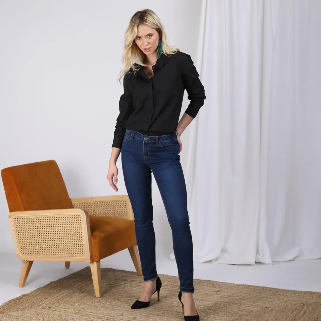 Chemise manches longues bas arrondi femme - Noir