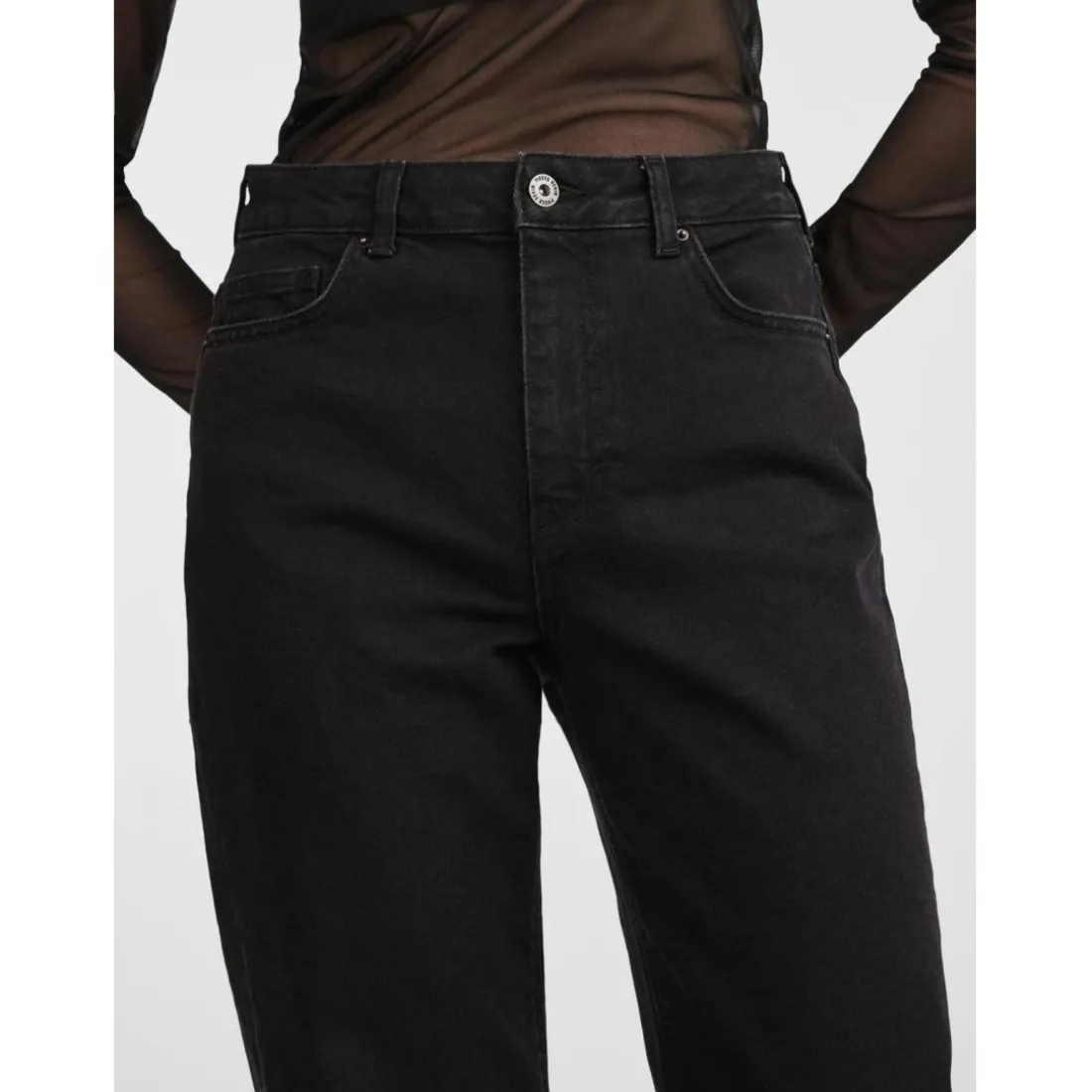 Jean à coupe large Holly noir en coton Kara