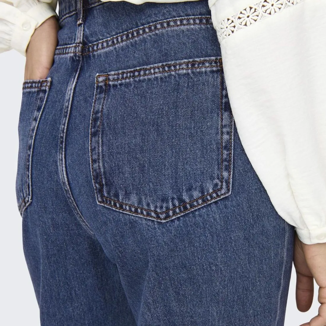 Jean droit Silje Dot729 bleu en coton Lane