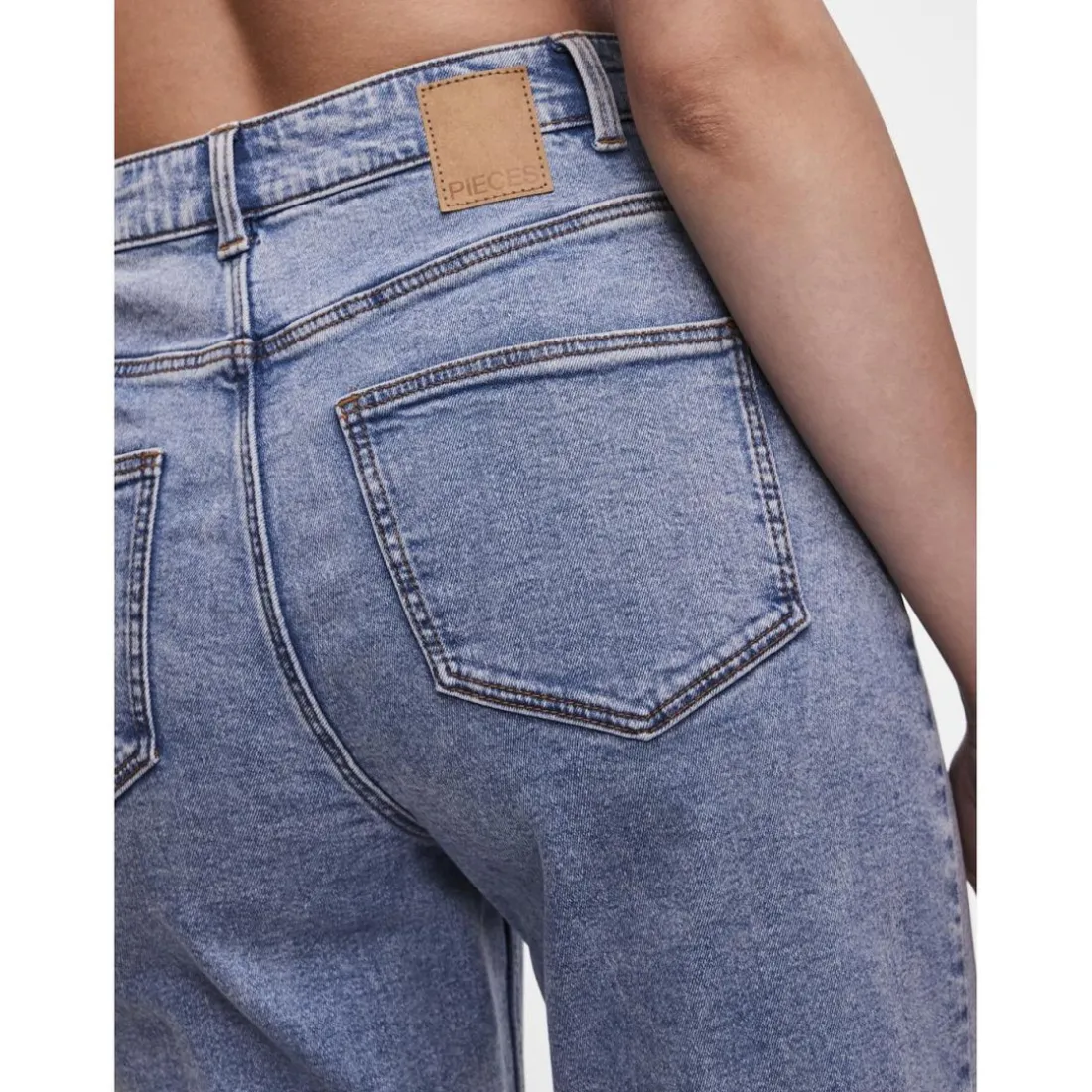 Jean mom braguette zippée bleu en coton Julia