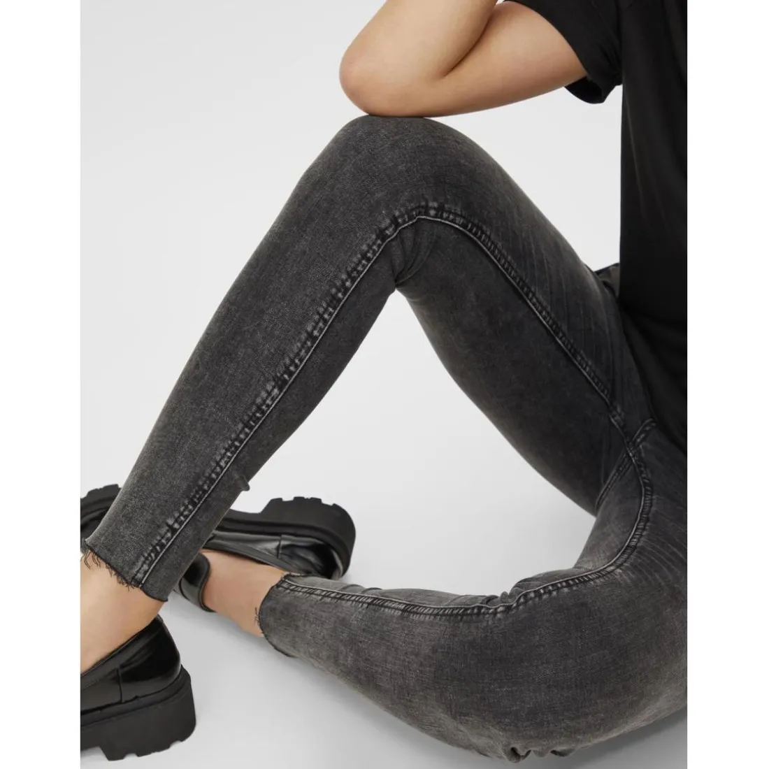 Jean skinny Delly Gris foncé en coton Eva
