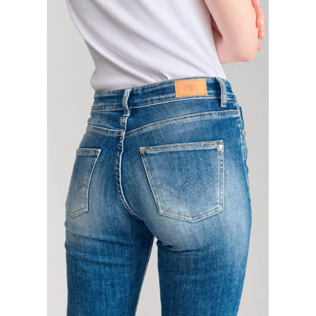 Jeans mom 400/17, 7/8ème bleu en coton Kaye