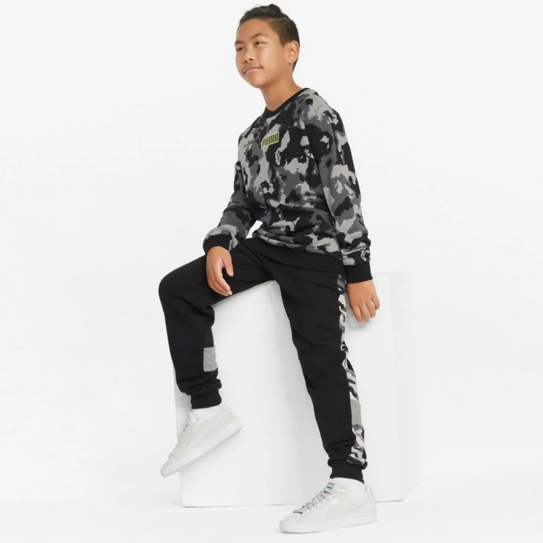 Jogging ajusté à motif camouflage ESS+CAMO noir en coton