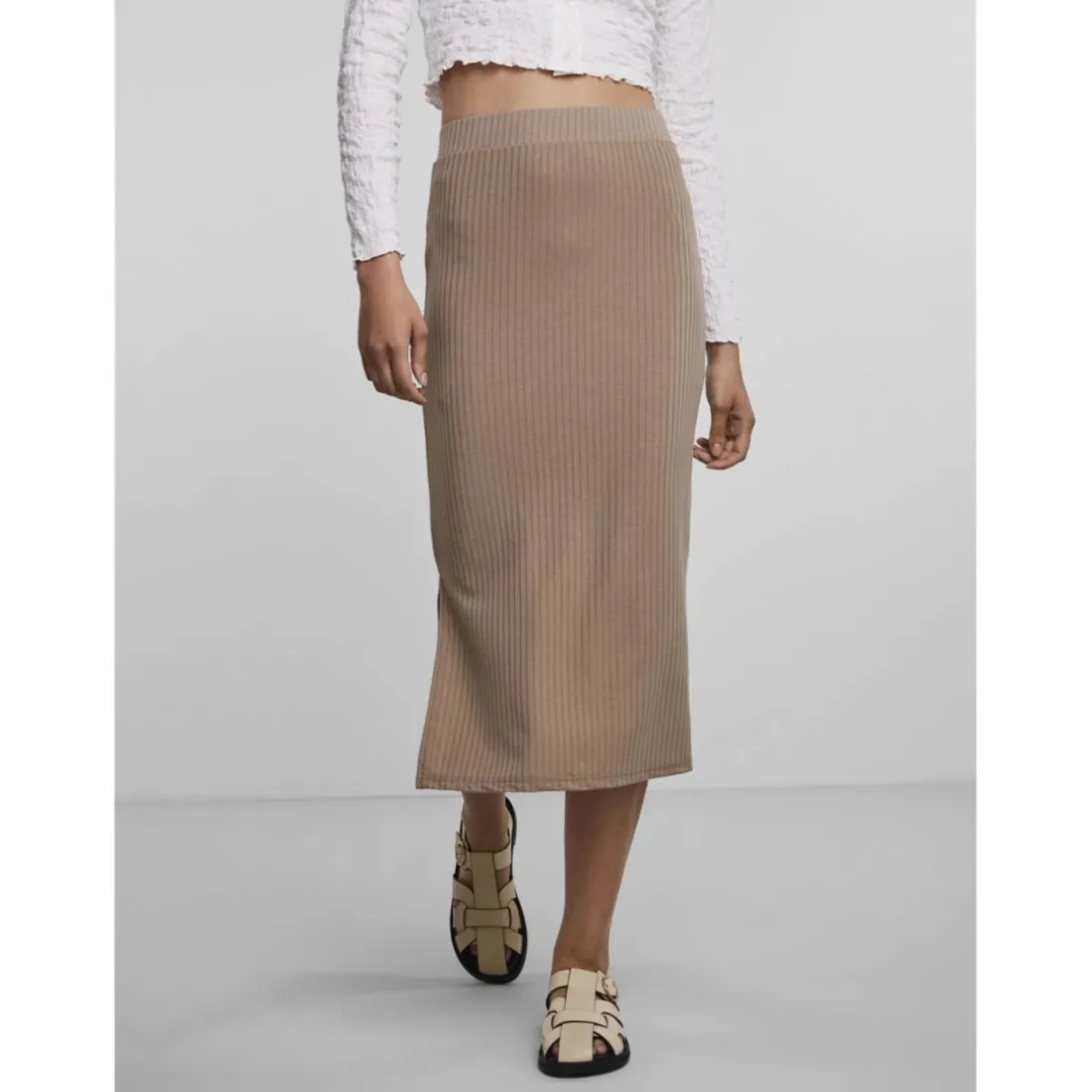 Jupe midi en maille marron