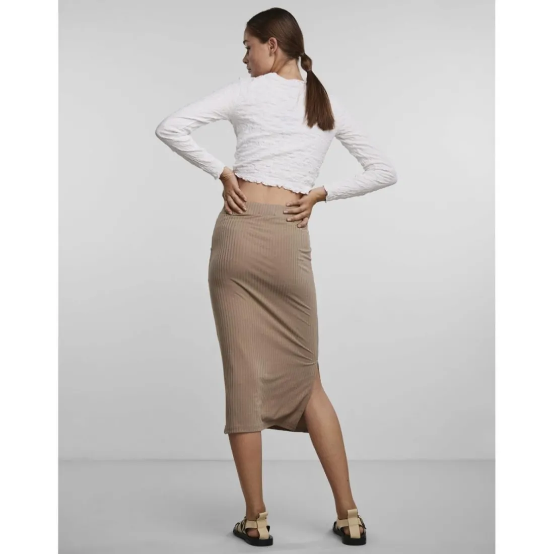 Jupe midi en maille marron