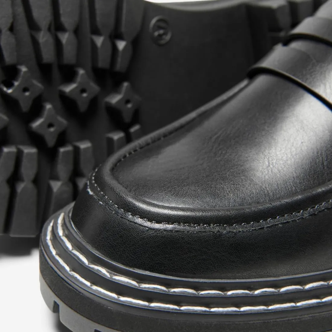 Mocassins Bout en amande noir