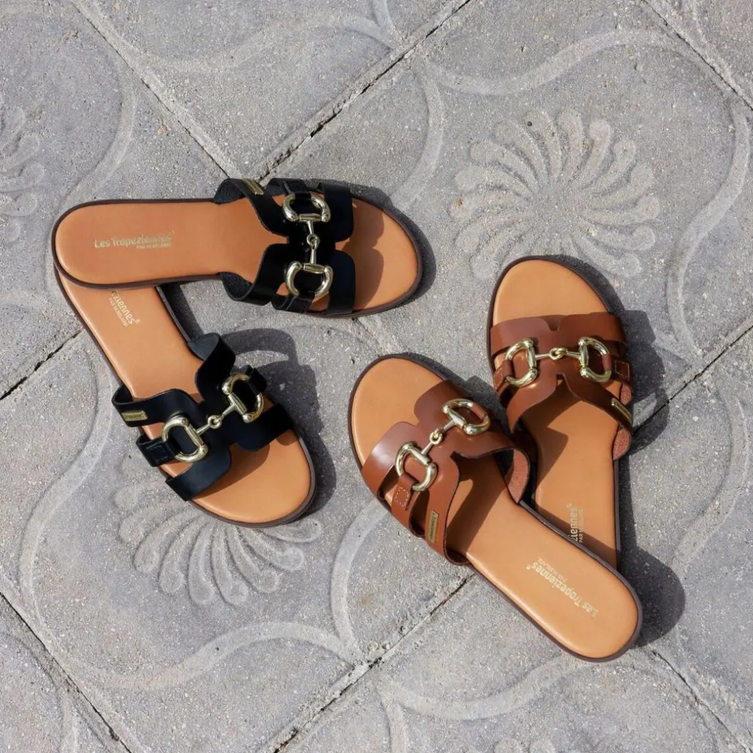 Mules plate en cuir HAMIA noir