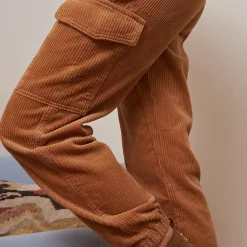 Pantalon cargo en velours cappuccino