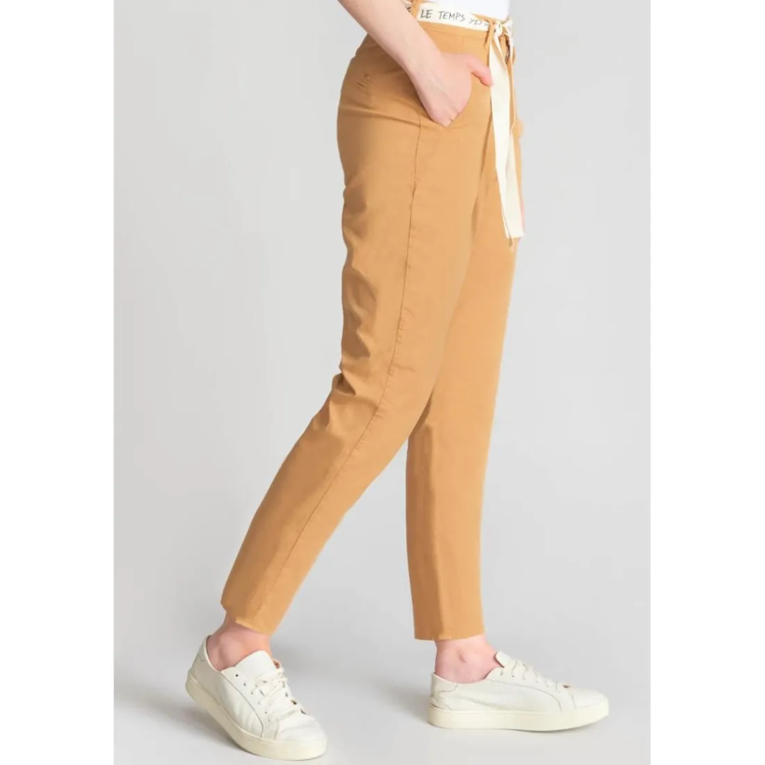Pantalon chino ARLO camel Vox en coton