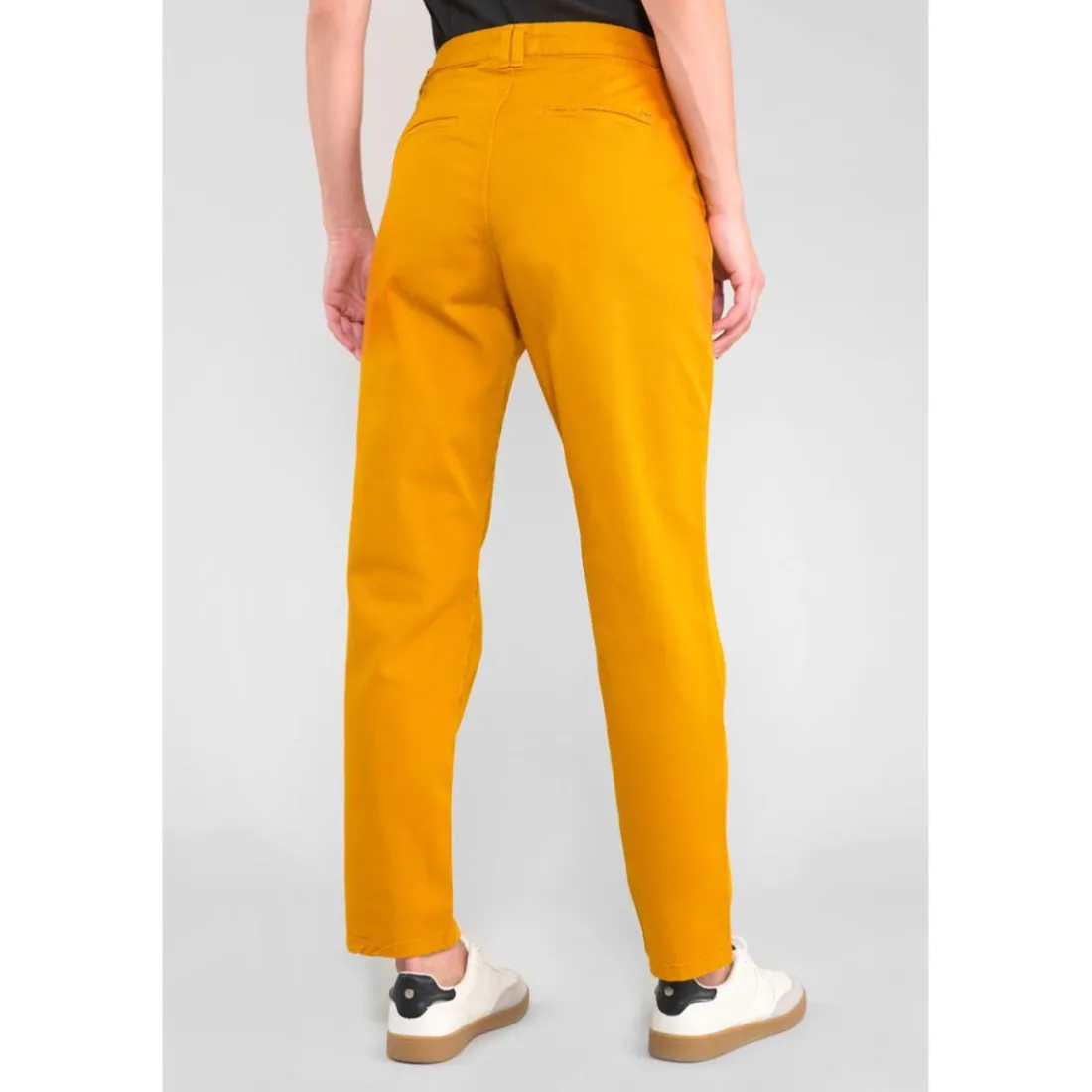 Pantalon chino ERLE jaune Ione