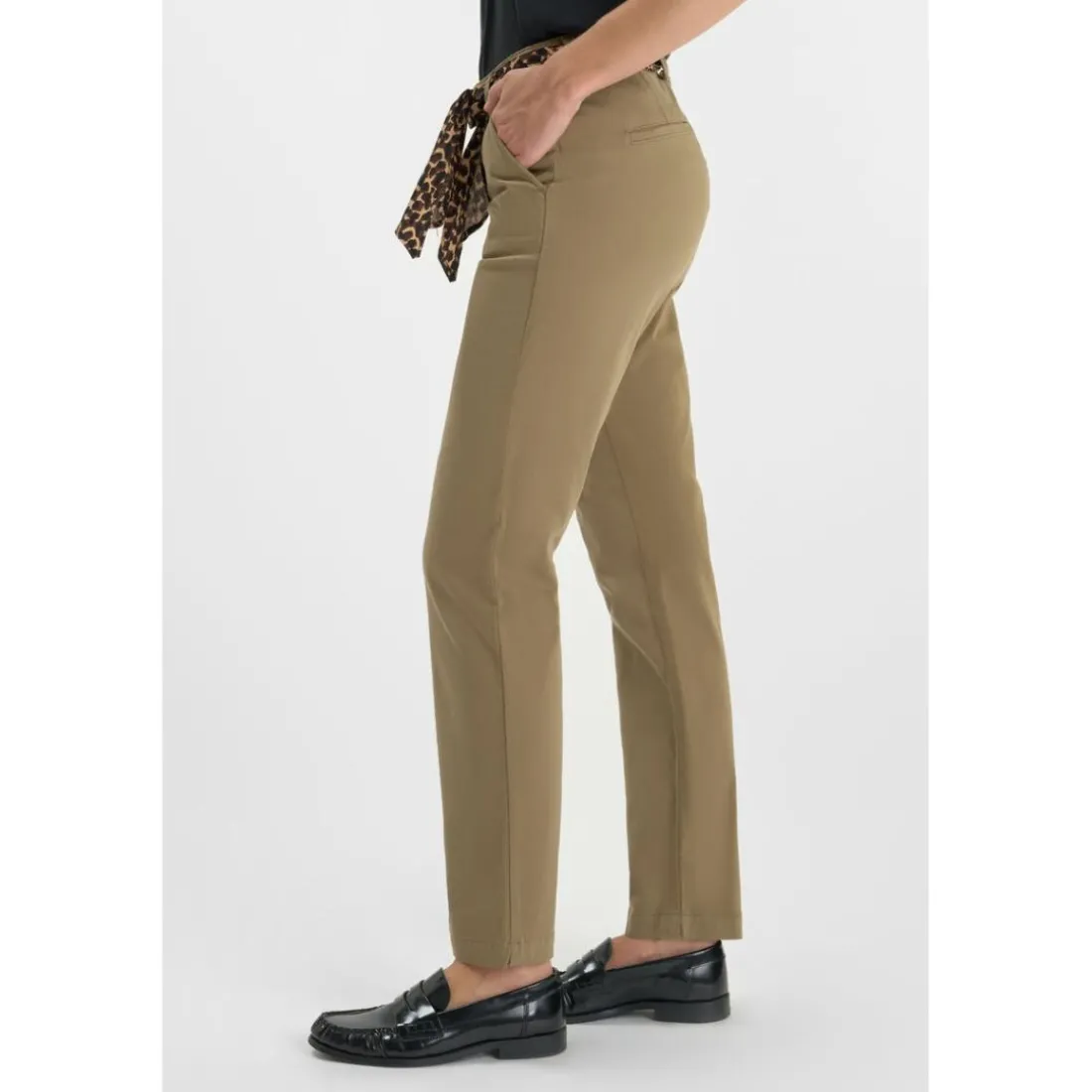 Pantalon droite KRISTIN kaki en coton Yule