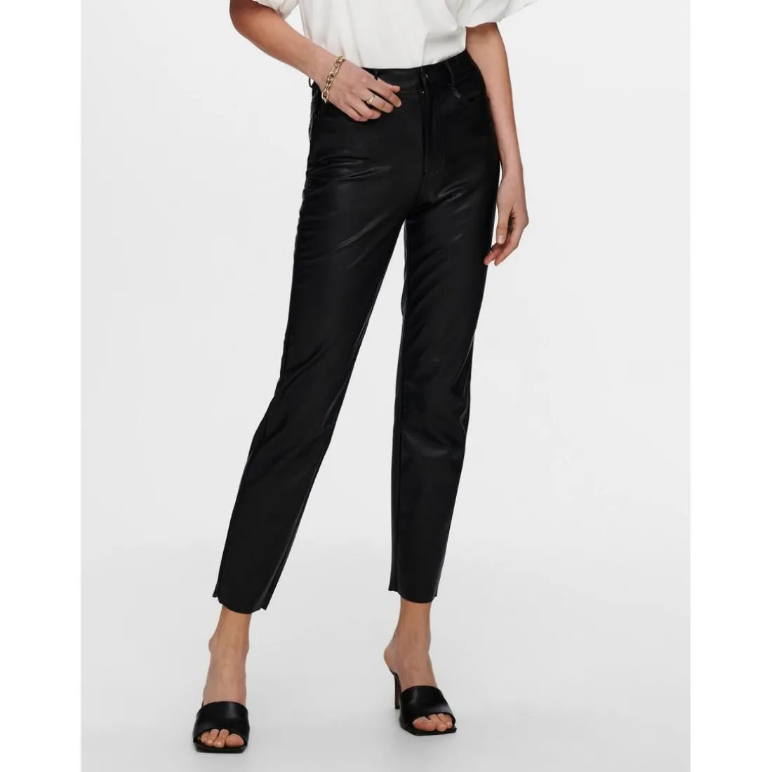 Pantalon en simili-cuir noir Gia