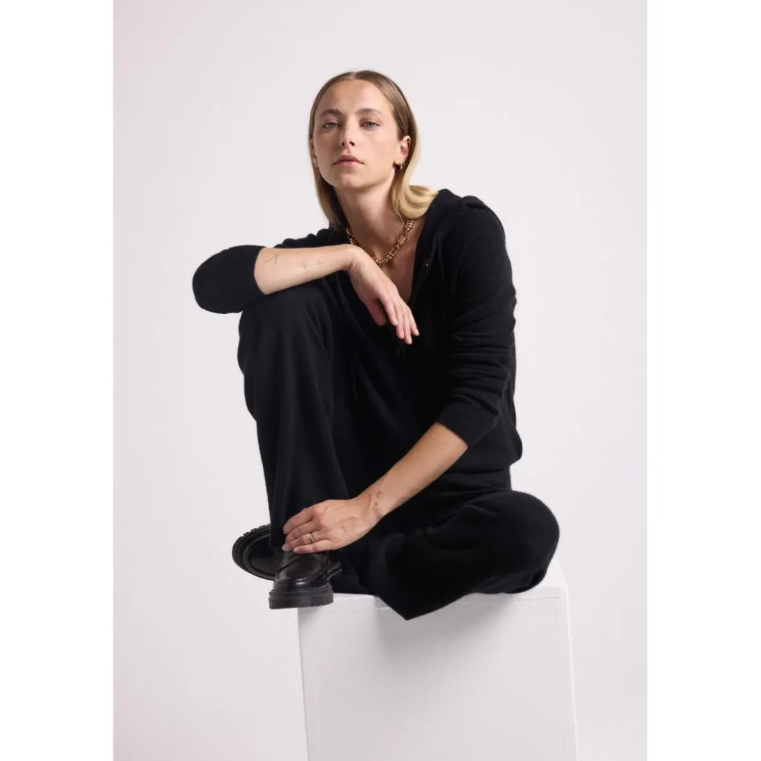 pantalon femme ZUMBA en cachemire noir