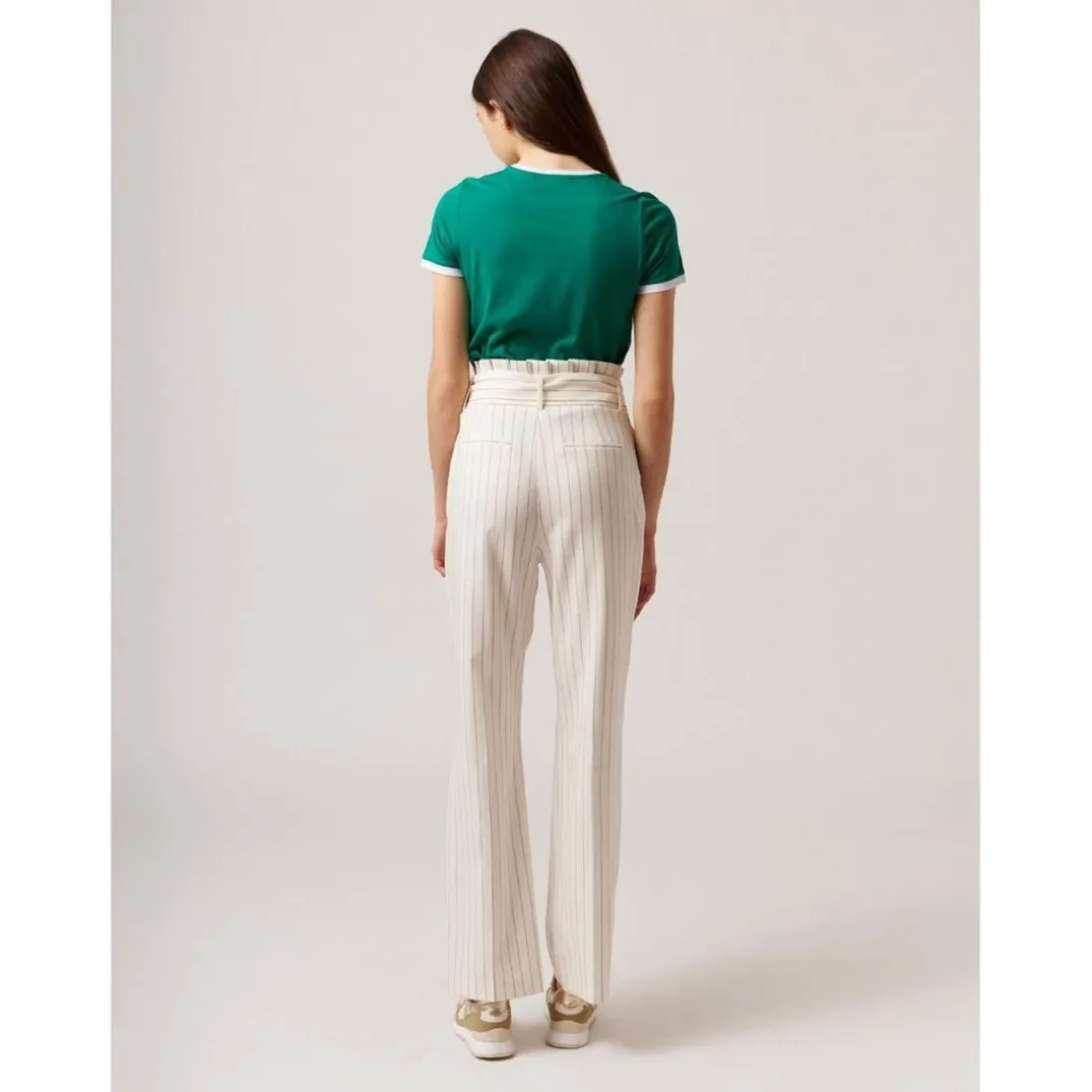 Pantalon large rayé avec ceinture écru en viscose