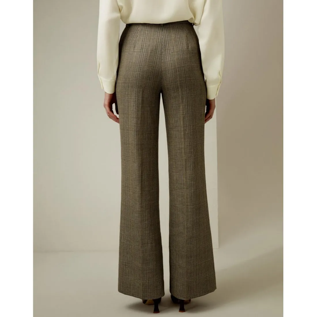 Pantalon Sprezzatura Urbane brun cendré en soie