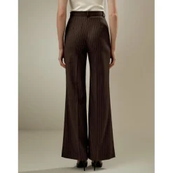 Pantalon taille haute à fines rayures café en soie