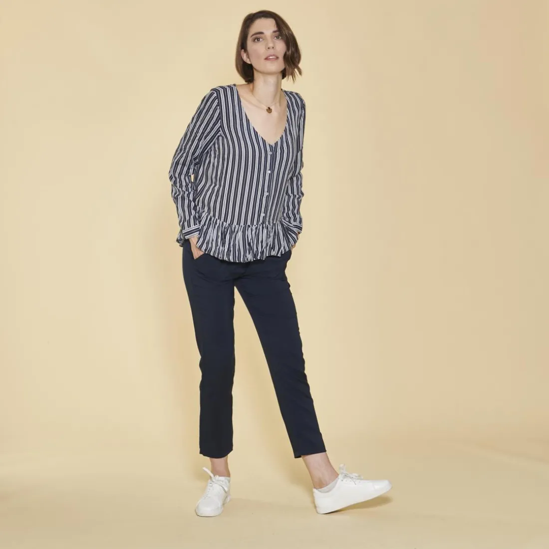 Pantalon uni poches et pinces femme - Bleu Marine