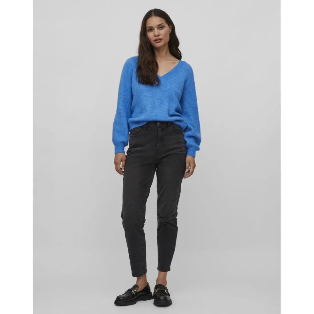 Pull col en v bleu moyen