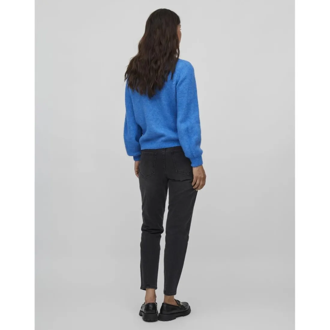 Pull col en v bleu moyen