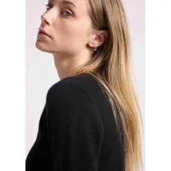 Pull col rond coudes cœurs femme ZAIME en cachemire noir et coeurs rouge