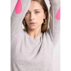 Pull col rond coudes cœurs femme ZAIME en cachemire gris et coeurs rose