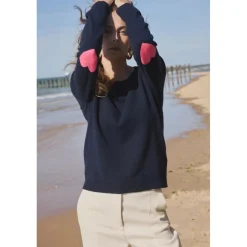 Pull col rond coudes cœurs femme ZAIME en cachemire bleu marine rose fluo