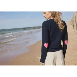 Pull col rond coudes cœurs femme ZAIME en cachemire bleu marine rose fluo