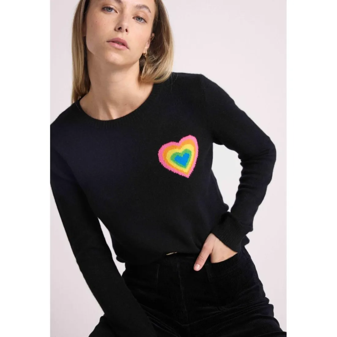Pull col rond cœur multicolor ELINE en cachemire noir
