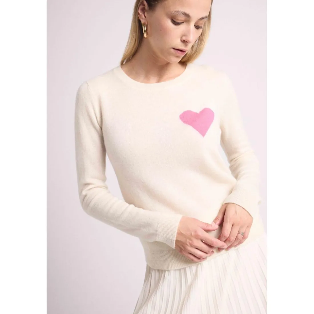 Pull col rond love heritage ZAPHIRA en cachemire blanc et cœur rose