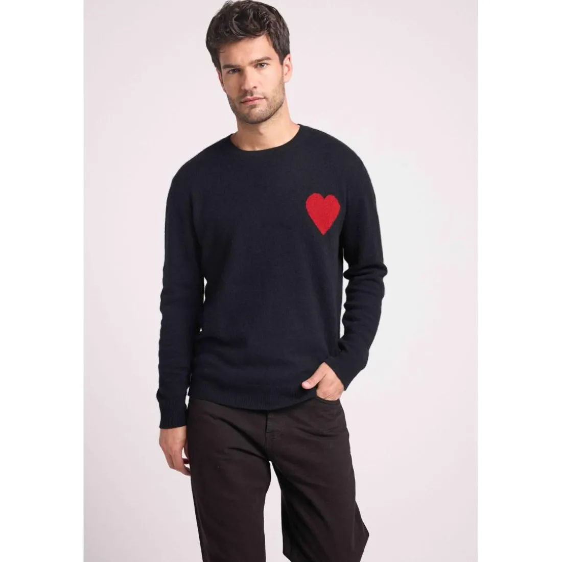 Pull col rond love heritage homme ZEMIR en cachemire noir cœur rouge