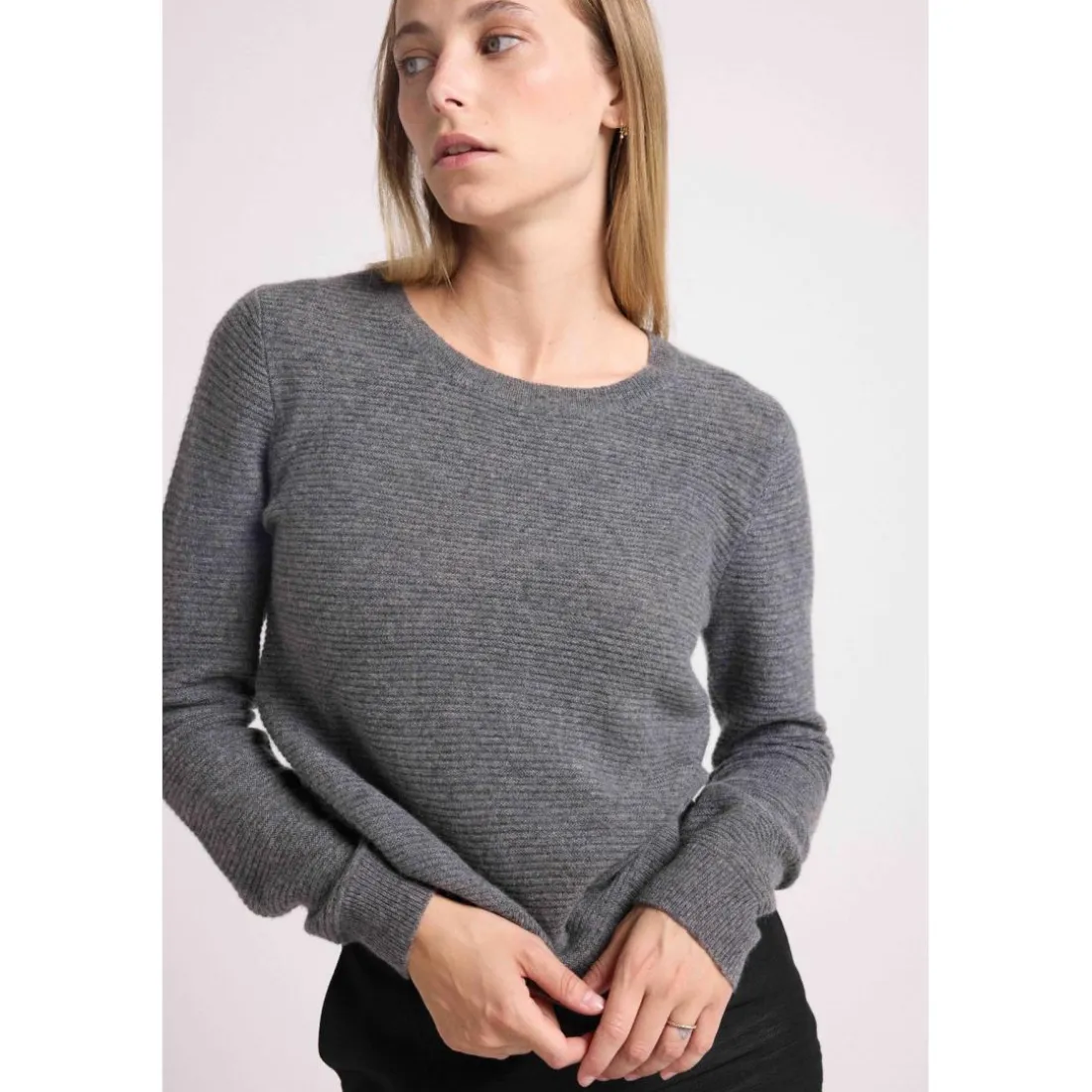 Pull col rond mailles plates JULIETTE en cachemire gris