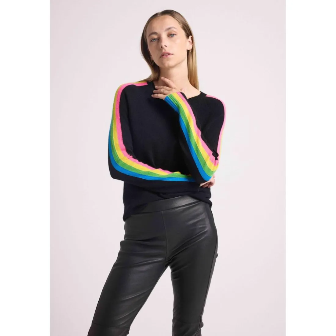 Pull col rond manches bandes arc en ciel SALSA en cachemire noir